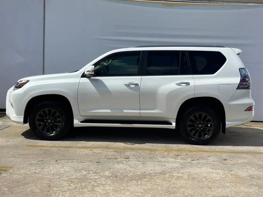 2020 Lexus GX 460 Premium photo 1