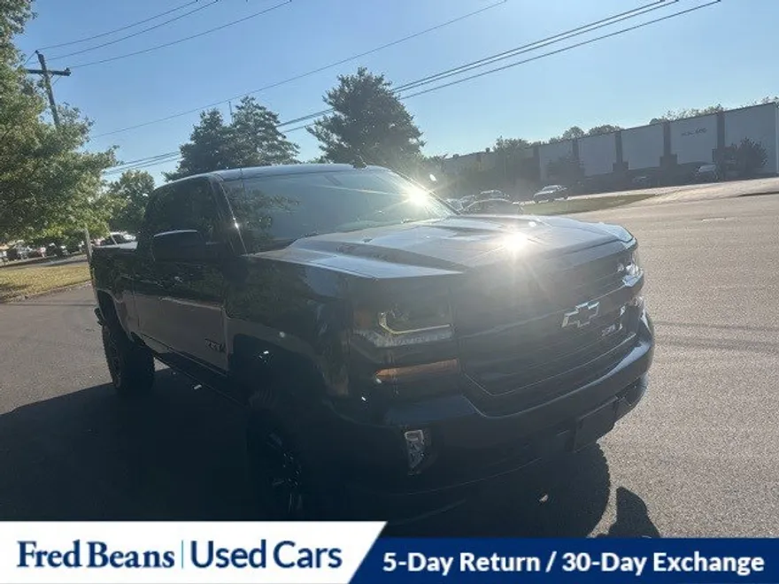 2018 Chevrolet Silverado 1500 LT photo 1