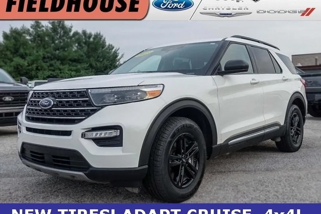 2023 Ford Explorer XLT photo 1