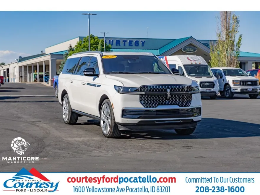 2025 Lincoln Navigator L Reserve photo 1