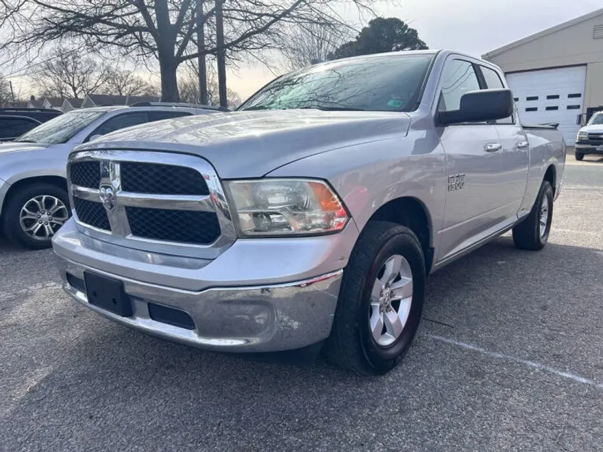 2013 Ram 1500 SLT photo 1