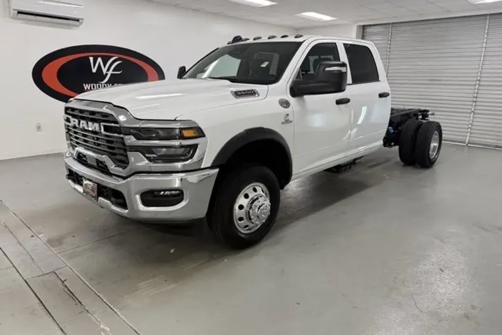 2025 Ram 3500 Tradesman photo 1