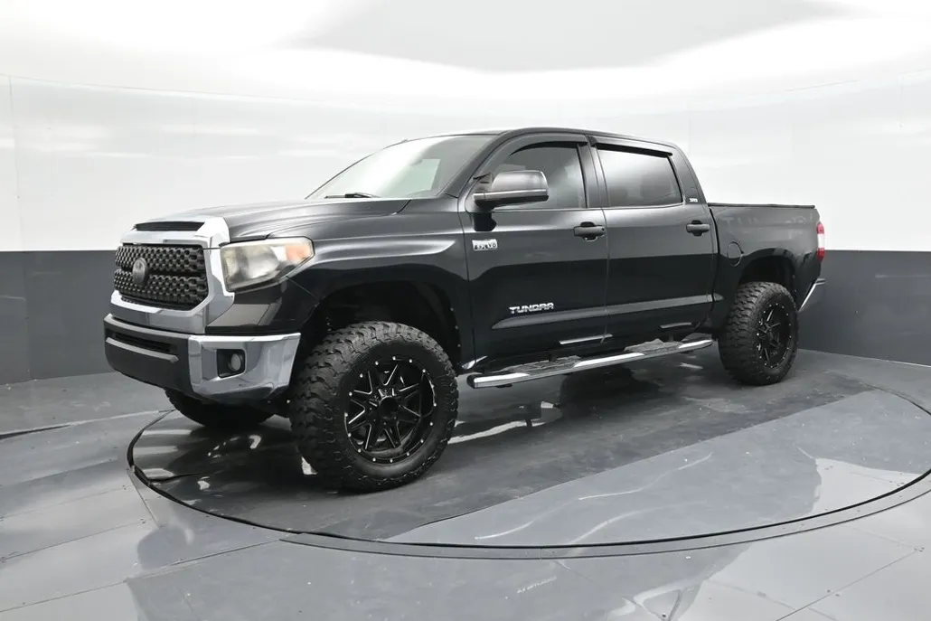 2018 Toyota Tundra SR5 photo 1