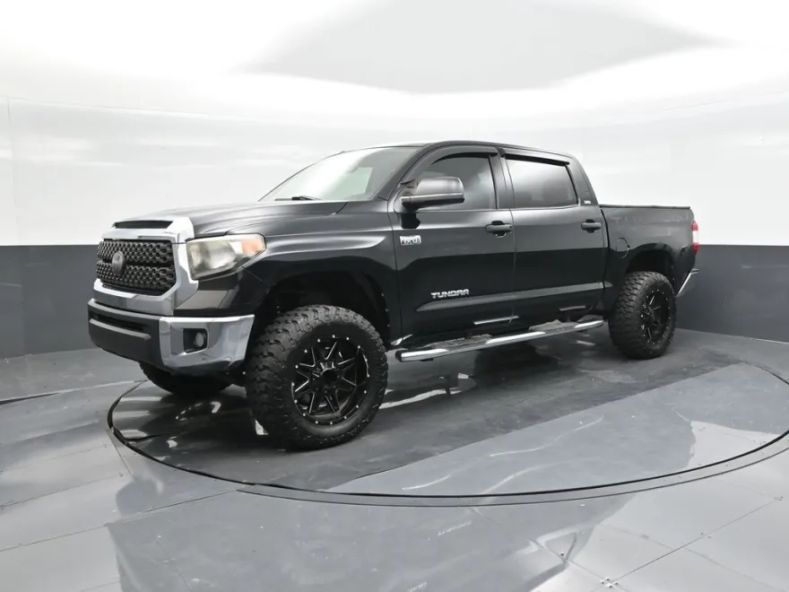 2018 Toyota Tundra SR5 photo 1