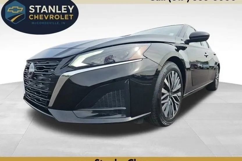 2024 Nissan Altima SV photo 1