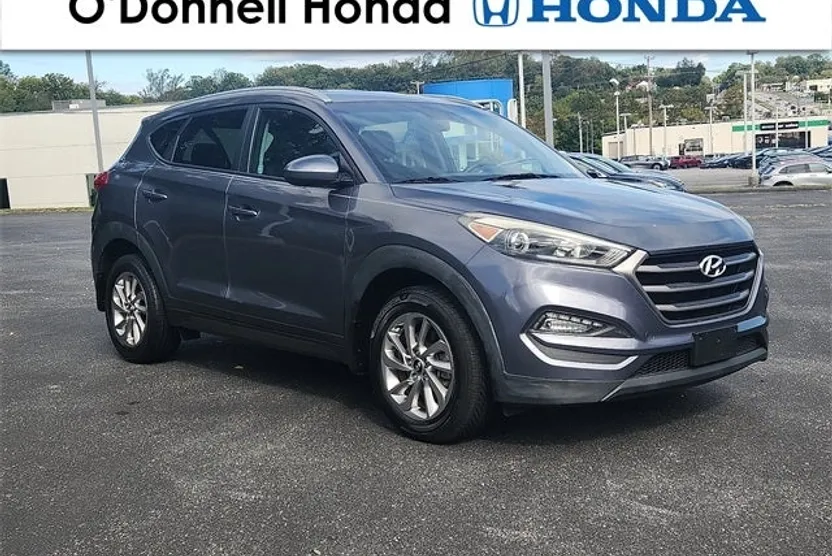 2016 Hyundai Tucson SE photo 1