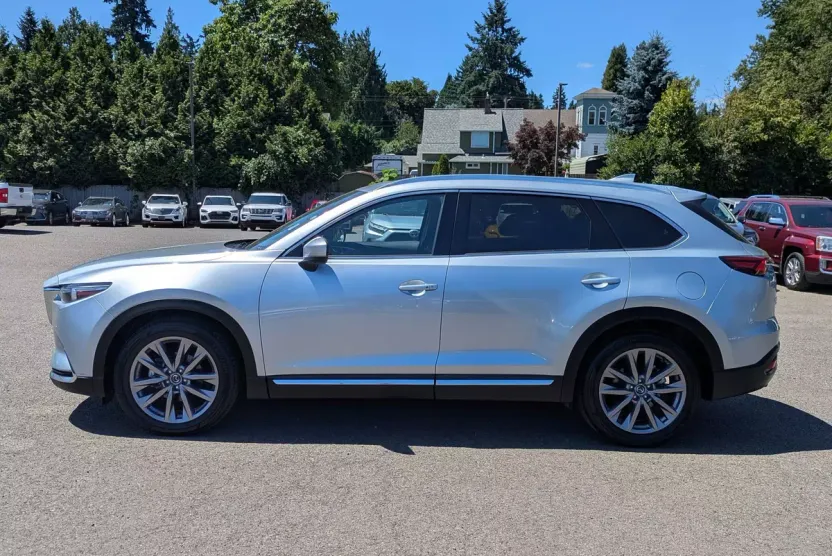 2023 Mazda CX-9 Grand Touring photo 1