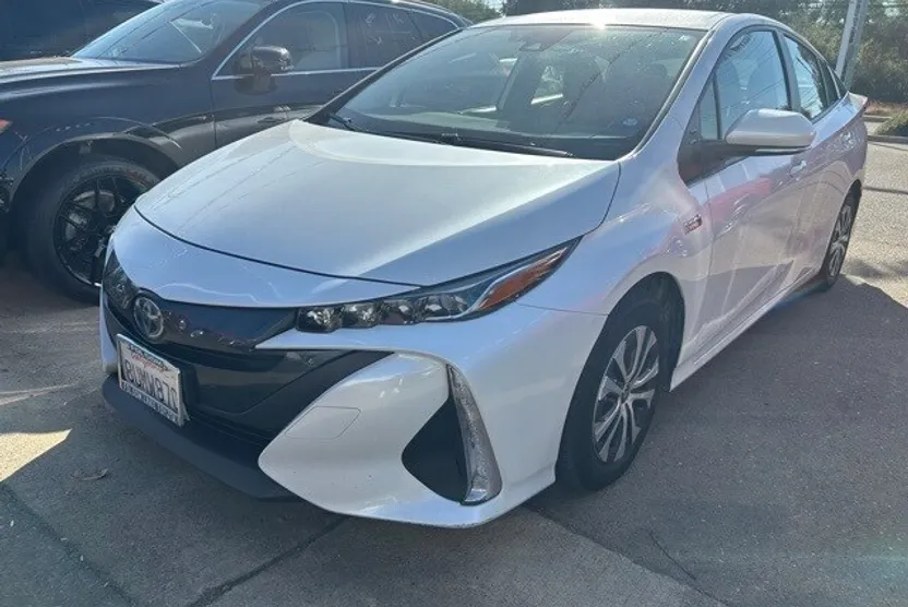 2021 Toyota Prius Prime photo 1