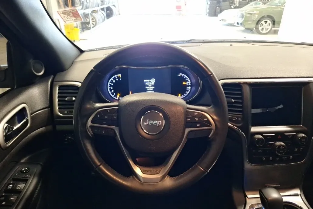 2018 Jeep Grand Cherokee Laredo photo 1