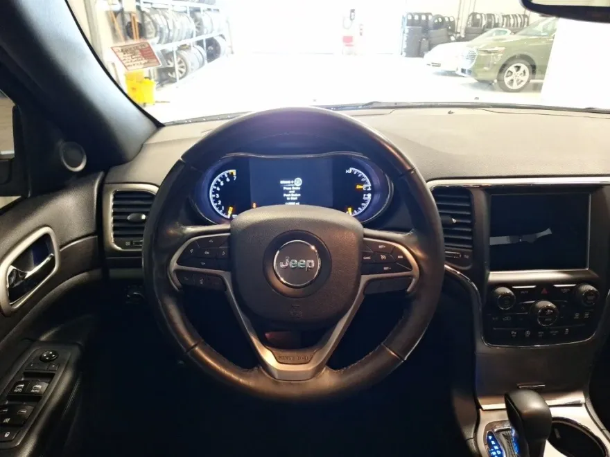 2018 Jeep Grand Cherokee Laredo photo 1