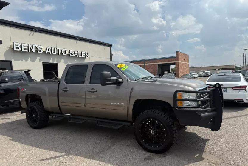2014 Chevrolet Silverado LTZ photo 1