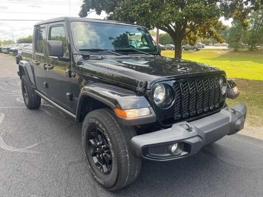 2021 Jeep Gladiator Willys photo 1