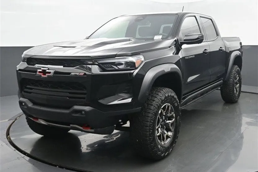 2023 Chevrolet Colorado ZR2 photo 1