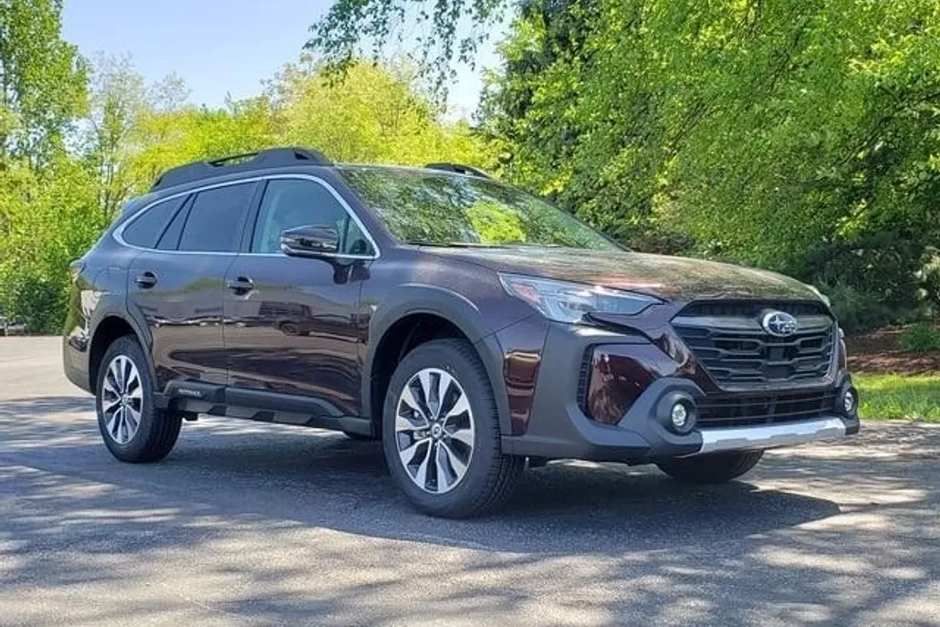 2025 Subaru Outback Limited photo 1