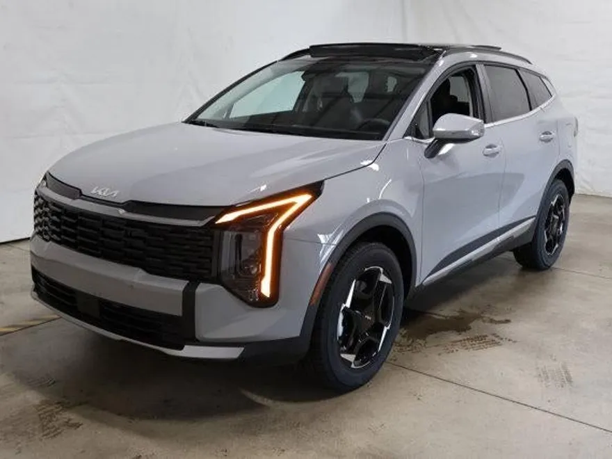 2026 Kia Sportage EX photo 1
