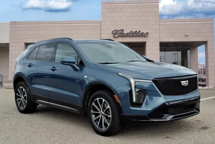 2024 Cadillac XT4 Sport photo 1