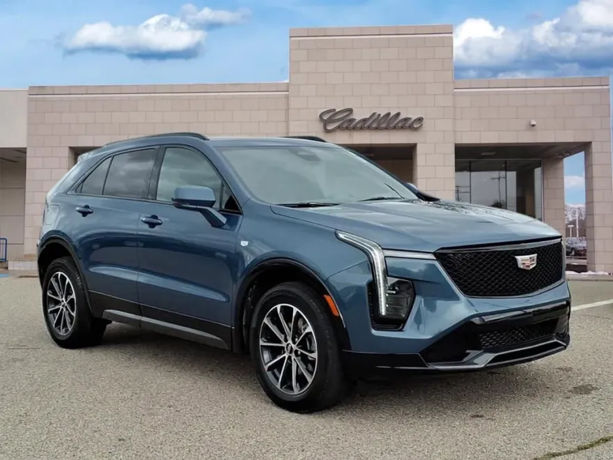 2024 Cadillac XT4 Sport photo 1