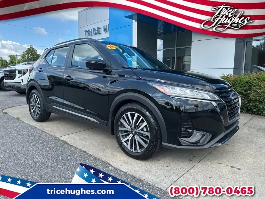 2024 Nissan Kicks SR photo 1