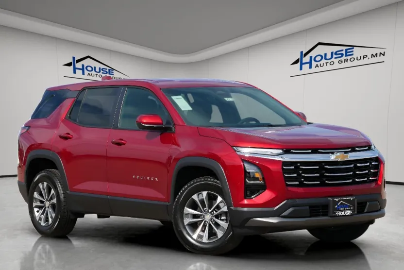 2026 Chevrolet Equinox LT photo 1