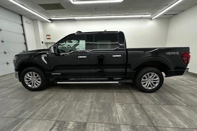 2025 Ford F-150 Lariat photo 1