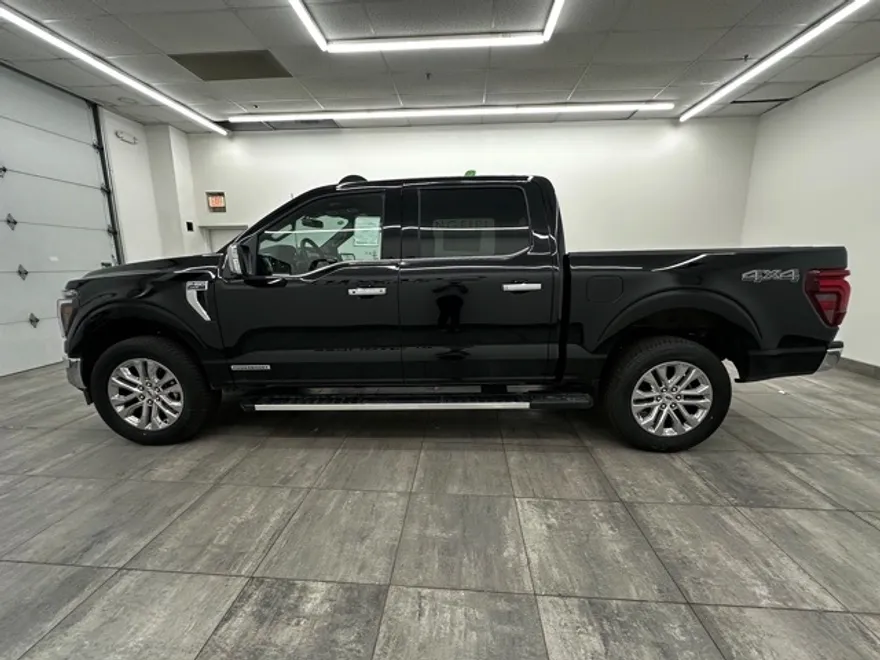 2025 Ford F-150 Lariat photo 1