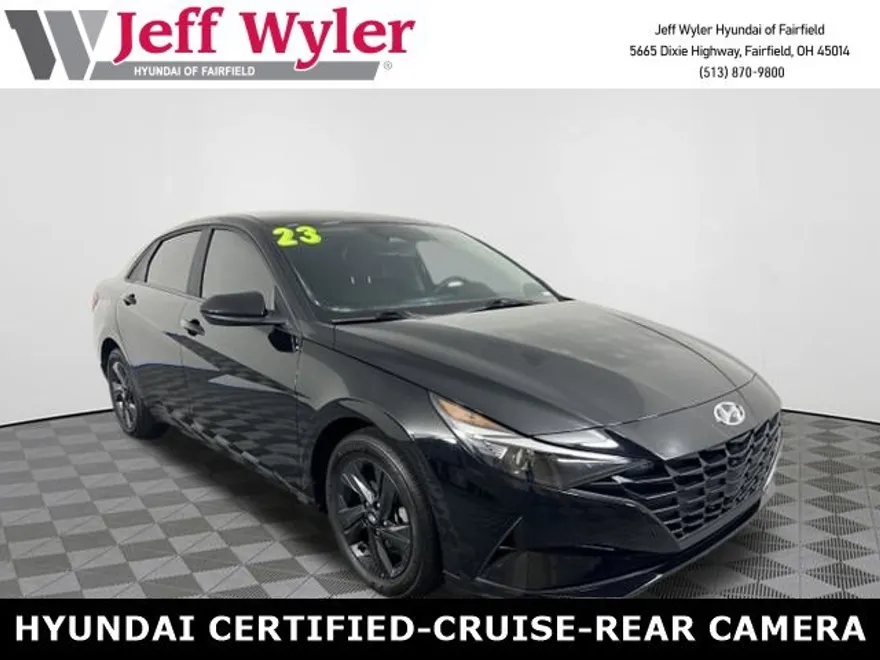 2023 Hyundai Elantra SEL photo 1
