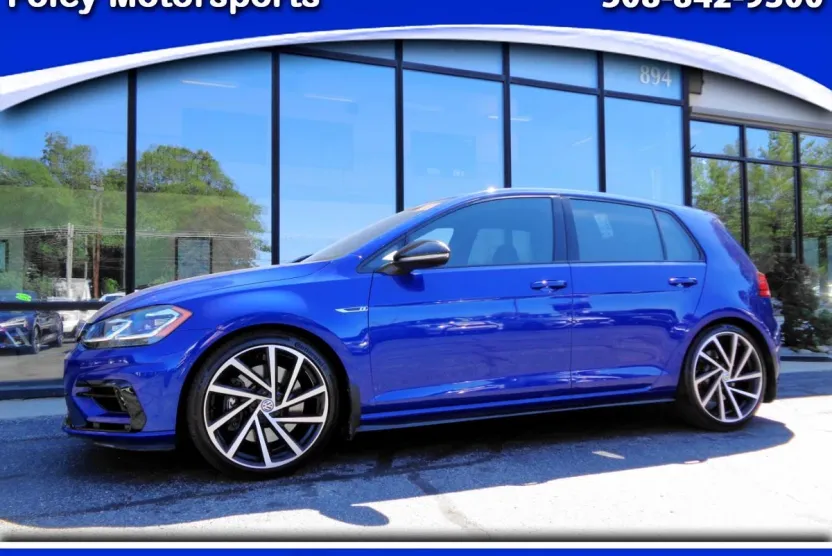 2019 Volkswagen Golf R Base photo 1