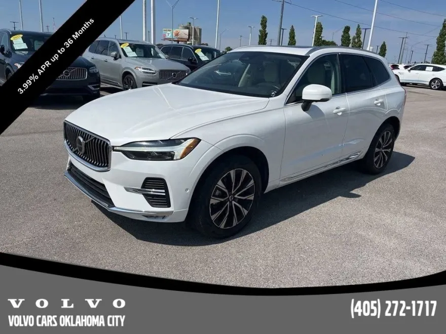 2023 Volvo XC60 Plus photo 1