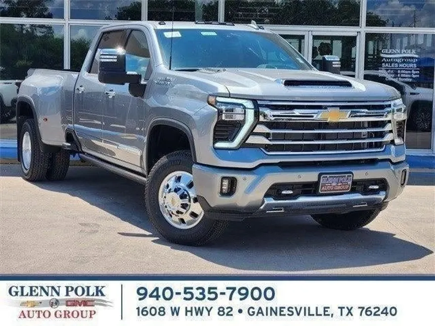 2025 Chevrolet Silverado 3500HD High Country photo 1