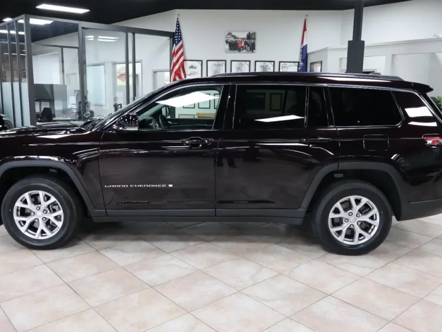 2022 Jeep Grand Cherokee Limited photo 1
