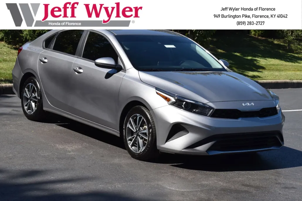 2024 Kia Forte LXS photo 1