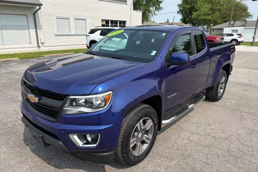 2017 Chevrolet Colorado LT photo 1