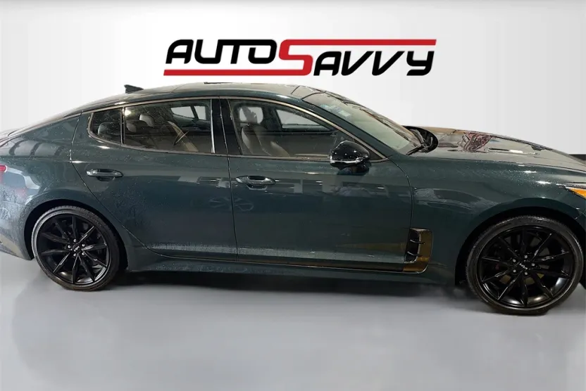 2023 Kia Stinger GT2 photo 1