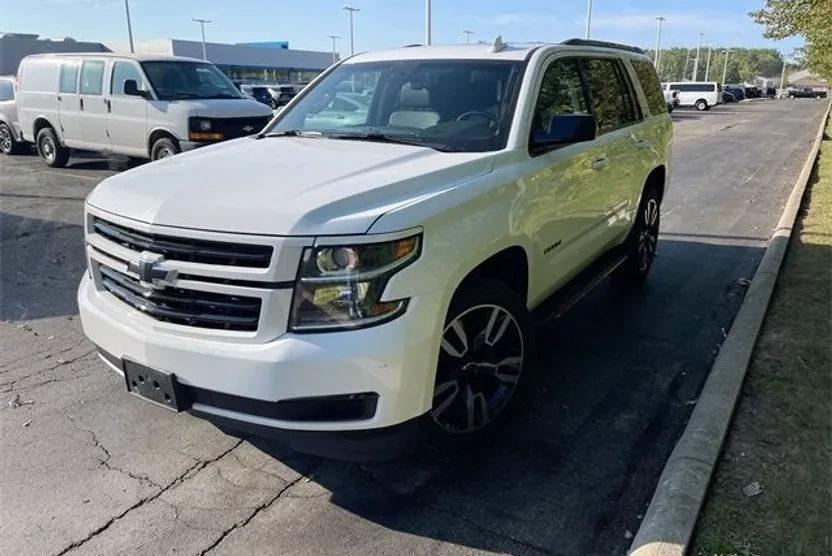 2019 Chevrolet Tahoe LT photo 1