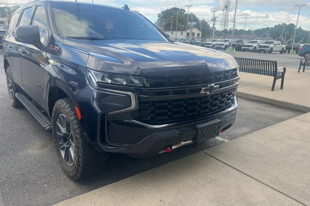 2023 Chevrolet Tahoe Z71 photo 1