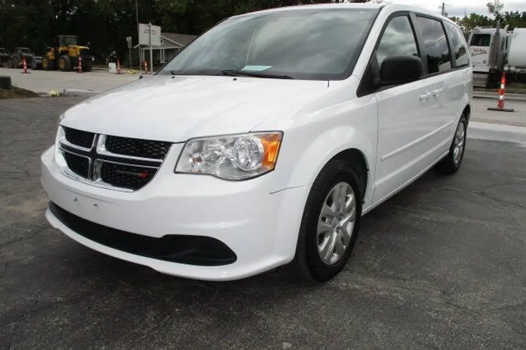 2017 Dodge Grand Caravan SE Plus photo 1
