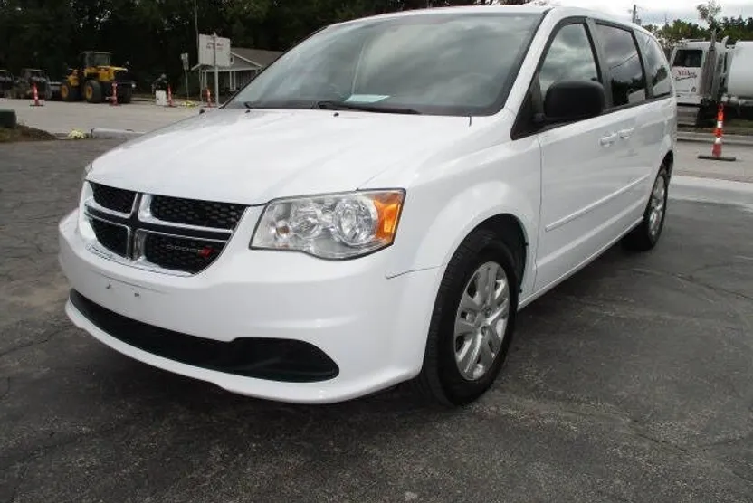 2017 Dodge Grand Caravan SE Plus photo 1