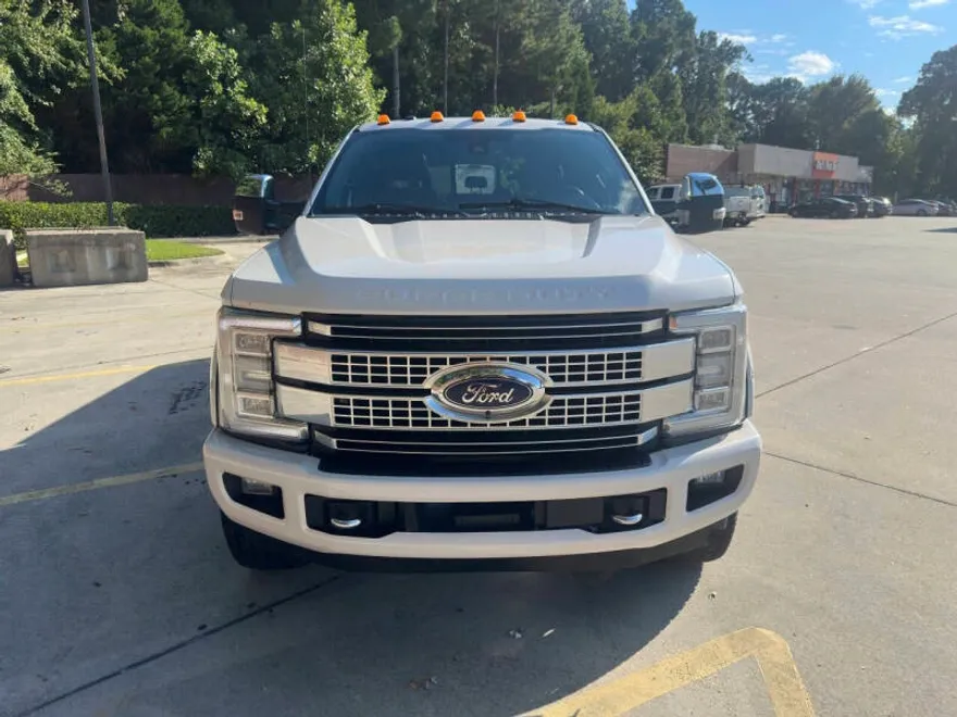 2018 Ford F-250 Platinum photo 1