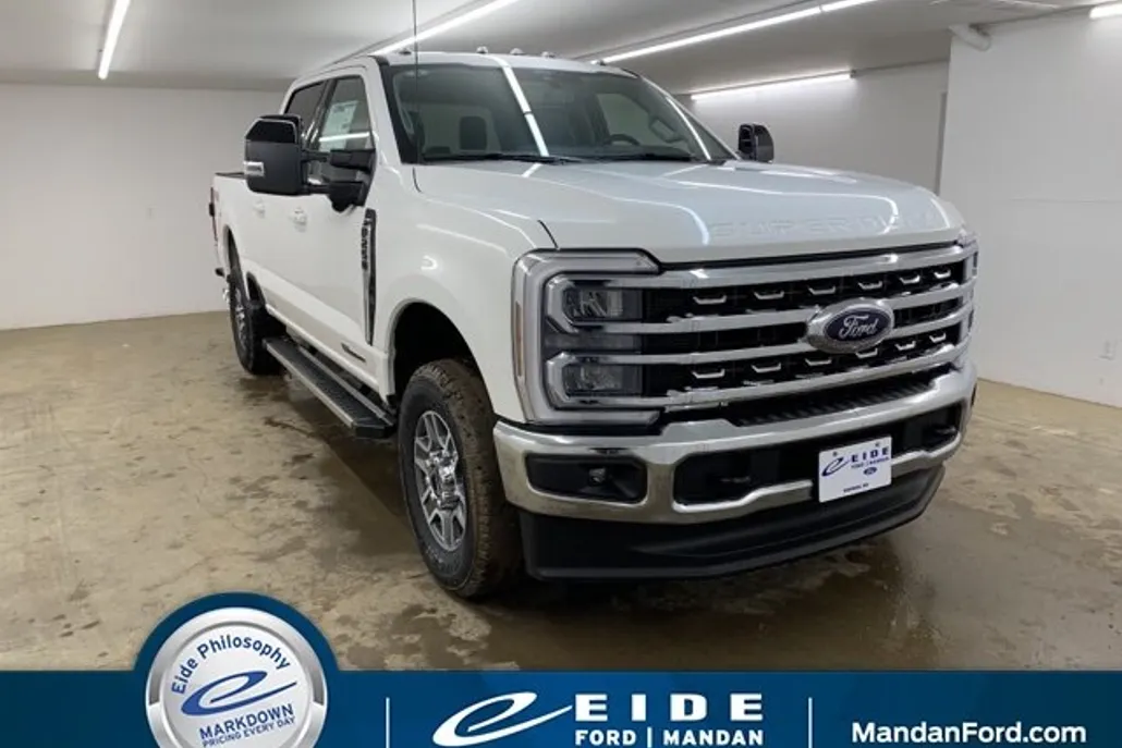 2025 Ford F-250 Lariat photo 1