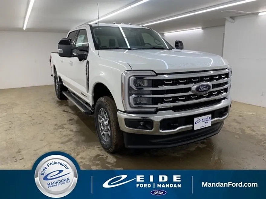 2025 Ford F-250 Lariat photo 1