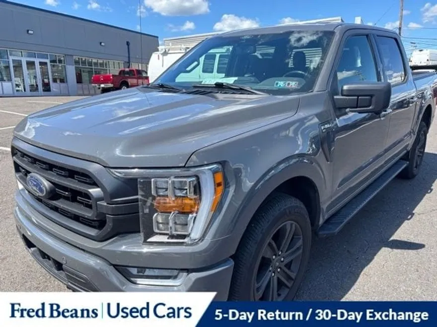 2021 Ford F-150 XLT photo 1