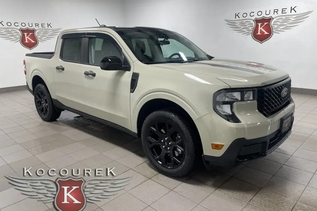 2025 Ford Maverick XLT photo 1