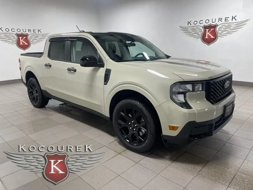 2025 Ford Maverick XLT photo 1