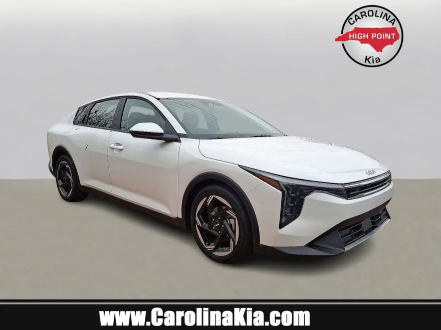 2025 Kia K4 EX photo 1
