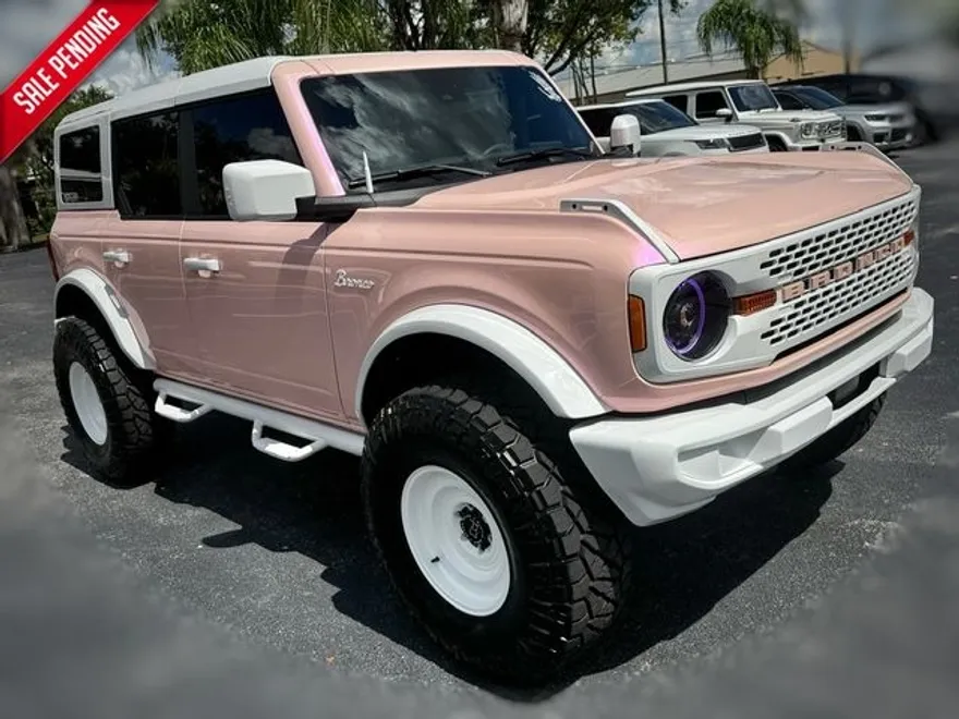 2025 Ford Bronco Base photo 1