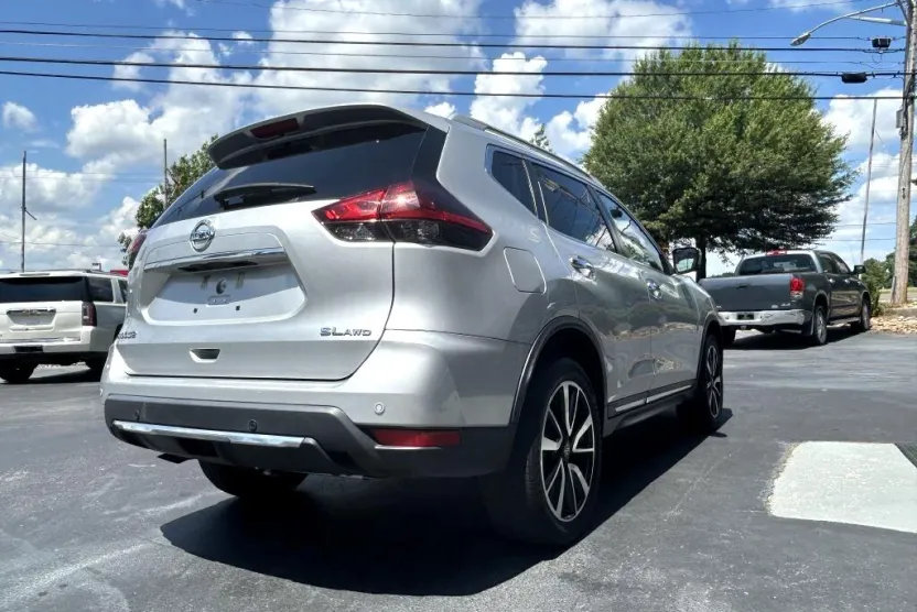 2020 Nissan Rogue SL AWD photo 1