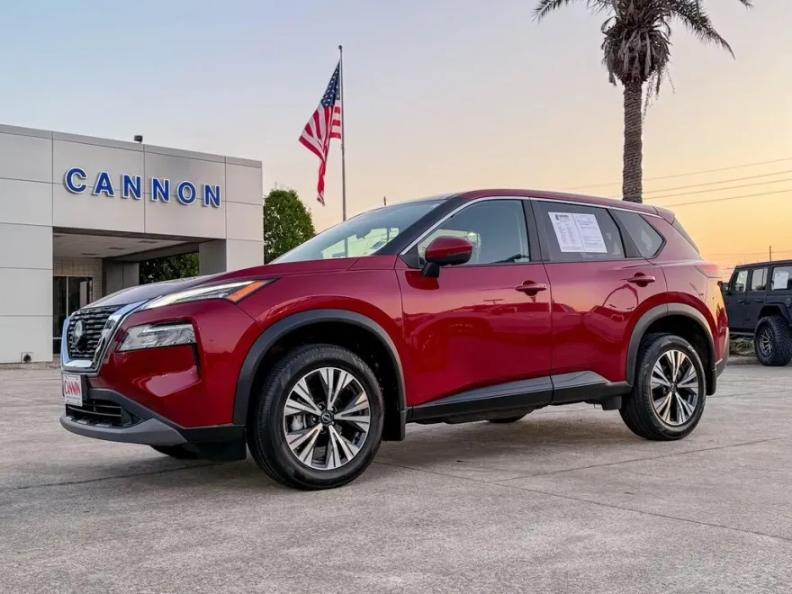 2023 Nissan Rogue SV photo 1