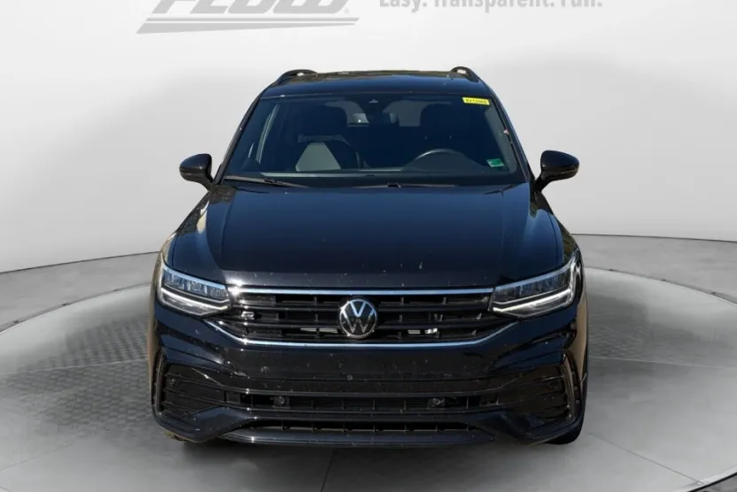 2024 Volkswagen Tiguan SE R-Line Black photo 1