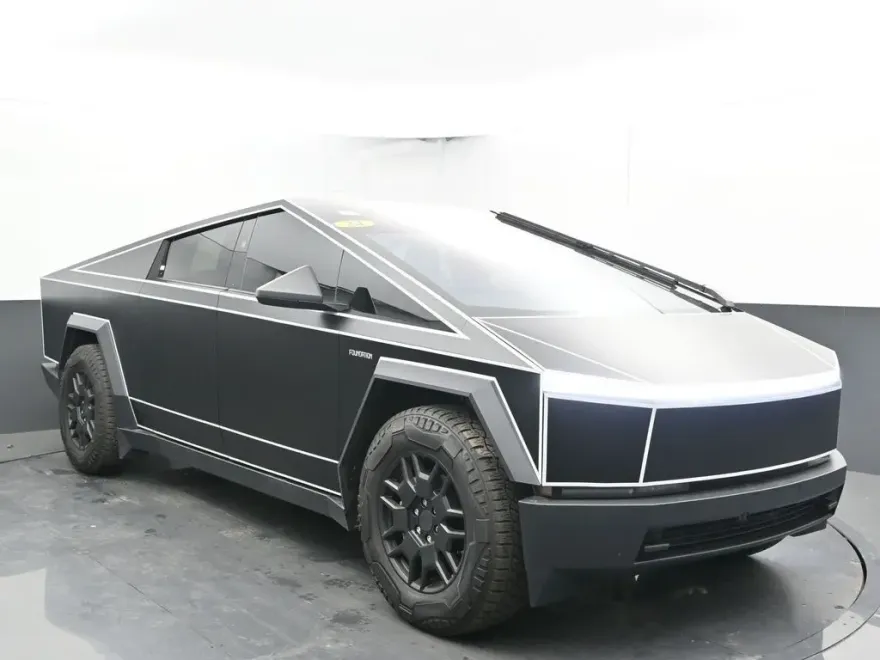 2024 Tesla Cybertruck Cyberbeast photo 2