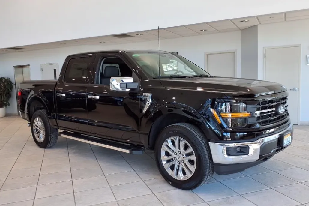 2025 Ford F-150 XLT photo 1